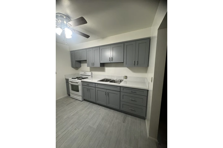 🔨 Kitchen Remodel Experts image 2