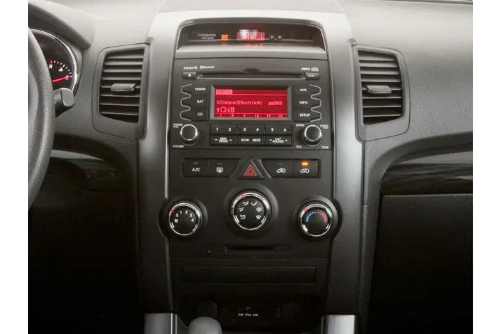 $7000 : Kia Sorento 2011 LX 4dr SUV image 10