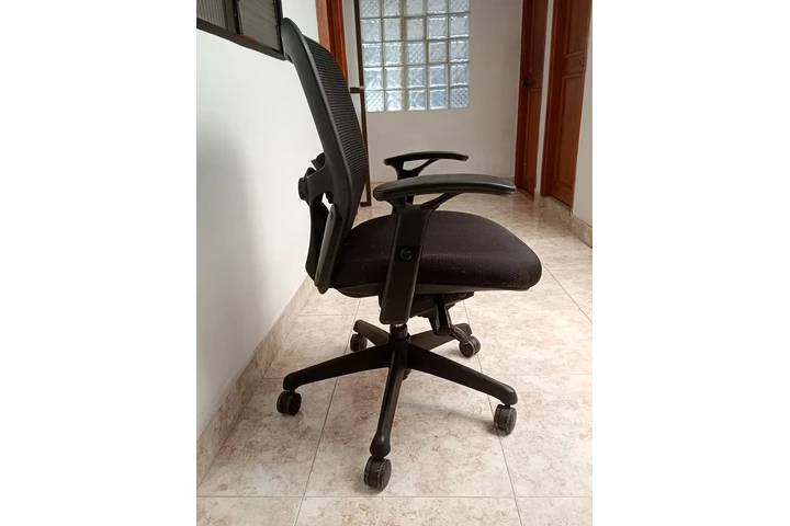 $250000 : Silla de escritorio image 3