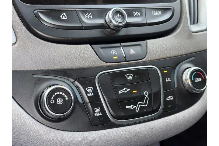 $19394 : Chevrolet Malibu 2025 LS 4dr image 10