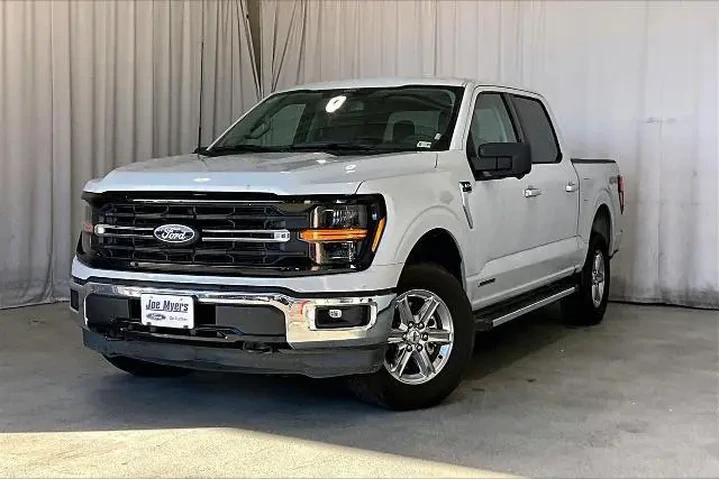 $38981 : Ford F-150 2024 4x4 XLT 4dr image 2