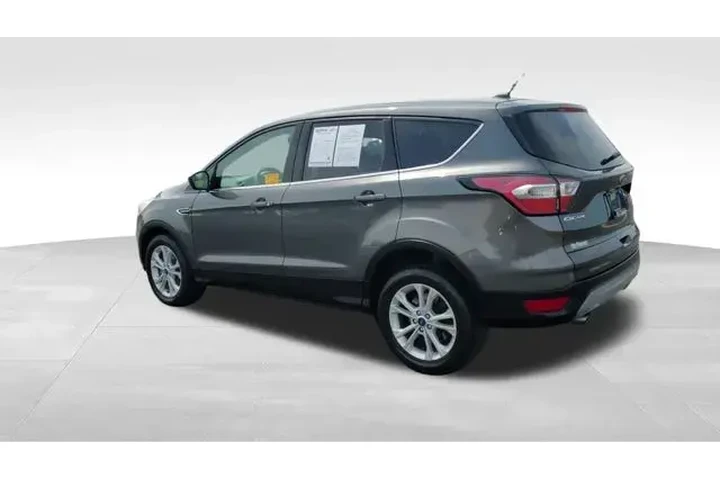 $7962 : Ford Escape 2017 SE 4dr SUV image 6