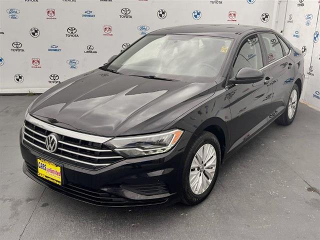 $14995 : Used 2019 Jetta R-Line Auto w image 7