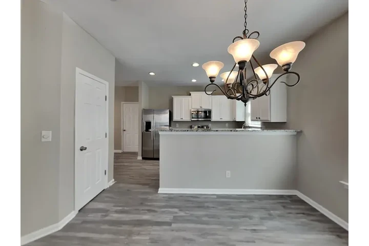 $1250 : Affordable Apartments For Rent image 5