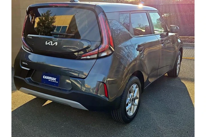 $16998 : Kia Soul 2024 LX 4dr Crossov image 5