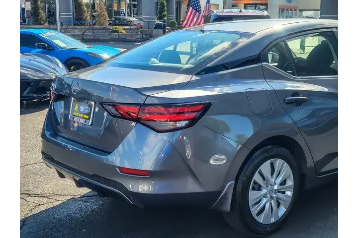 $24898 : Nissan Sentra 2025 S 4dr Sed image 7