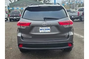$22999 : Toyota Highlander 2018 SE 4d thumbnail