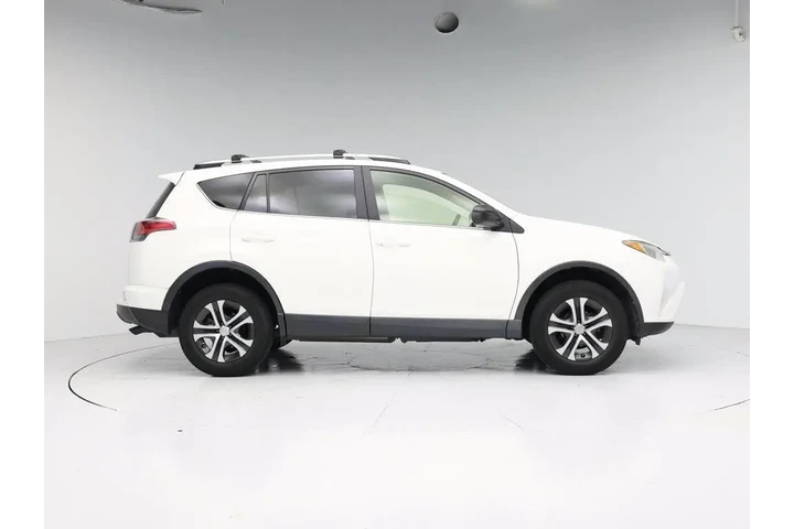 $20998 : Toyota RAV4 2017 LE 4dr SUV image 7