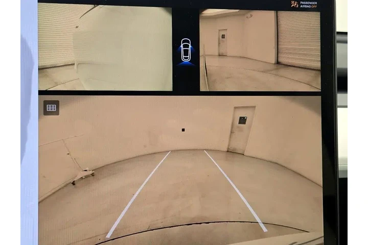 $37998 : Tesla Model Y 2024 AWD Long image 6