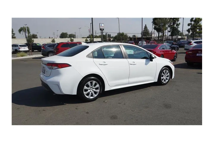 $20984 : 2023 Corolla LE image 6