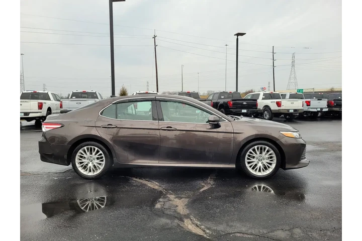 $25975 : Toyota Camry 2018 SE 4dr Sed image 2