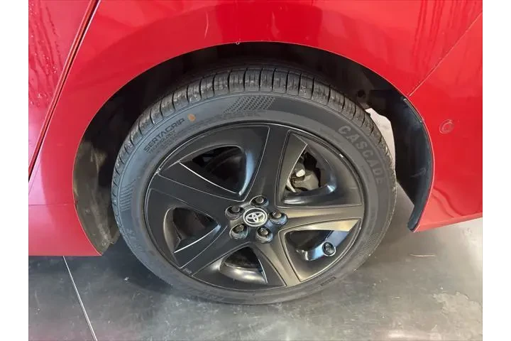 $18999 : Toyota Prius 2021 L Eco 4dr image 10