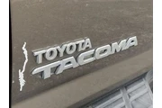 $22988 : Toyota Tacoma 2015 4x4 V6 4d thumbnail