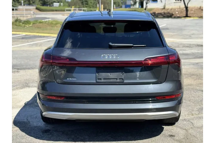 $22900 : 2019 e-tron quattro Prestige image 7