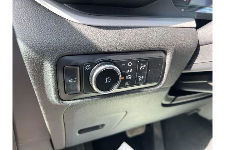 $33064 : Ford Explorer 2023 AWD XLT 4 image 8