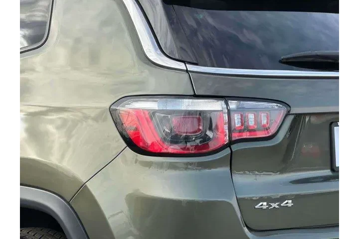 $14998 : Jeep Compass 2019 4x4 Limite image 9