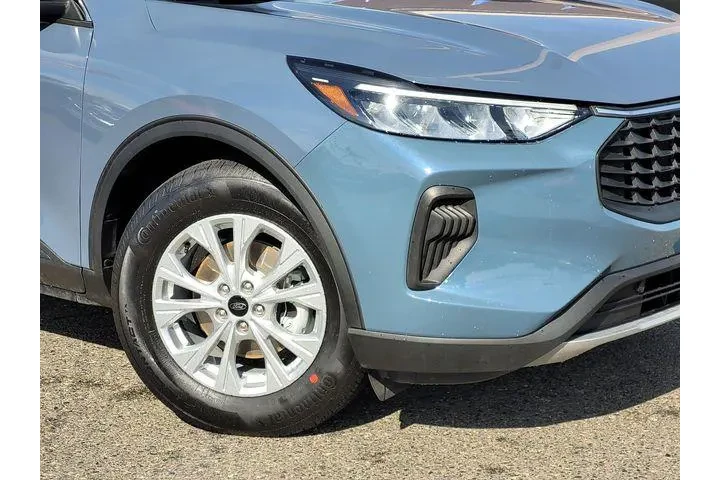 $17945 : Ford Escape 2023 Active 4dr image 6