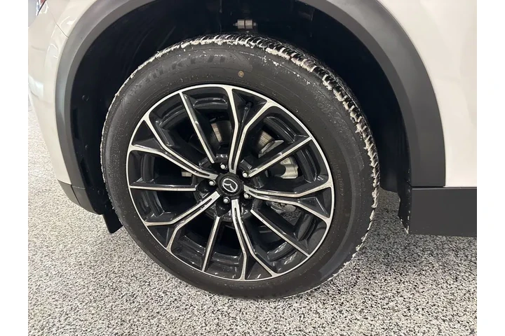 $41498 : 2025 CX-70 PHEV Premium Plus image 9