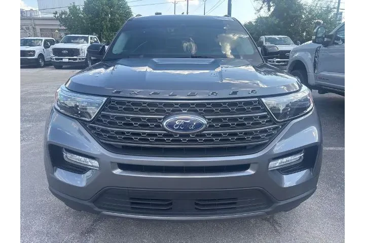 $23991 : Ford Explorer 2022 XLT 4dr S image 2