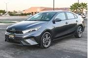 Kia Forte 2023 LXS 4dr Sedan thumbnail