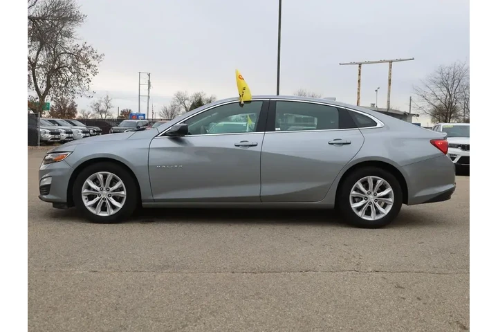 $18977 : Chevrolet Malibu 2024 LT 4dr image 6
