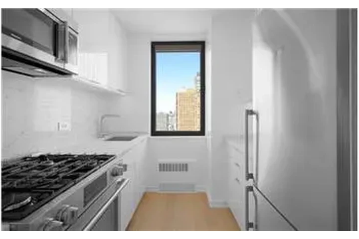 $4600 : Rental property with 1 bedro image 5