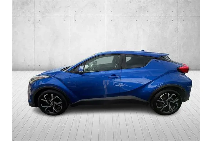 $12985 : Toyota C-HR 2018 XLE 4dr Cro image 2