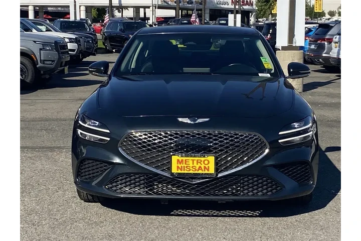 $23995 : Genesis G70 2023 2.0T 4dr Se image 8