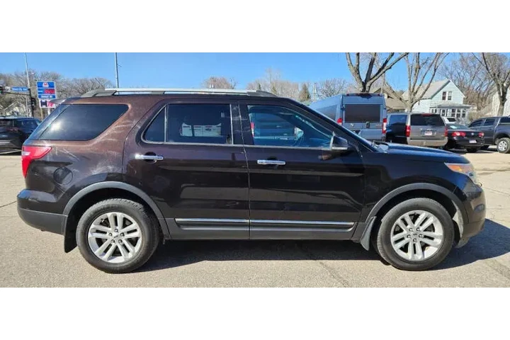 $11990 : 2013 Explorer XLT image 5