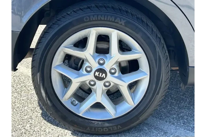 $8824 : Kia Soul 2020 S 4dr Crossove image 7