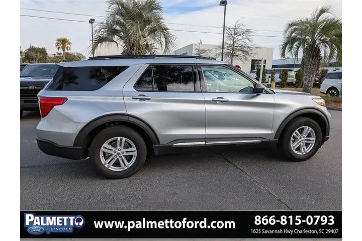 $30988 : Ford Explorer 2024 XLT 4dr S image 3