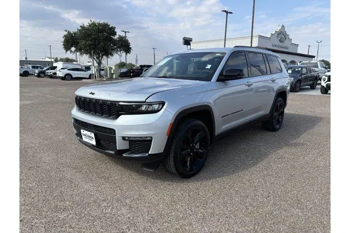 $38484 : Jeep Grand Cherokee L 2024 4 image 1