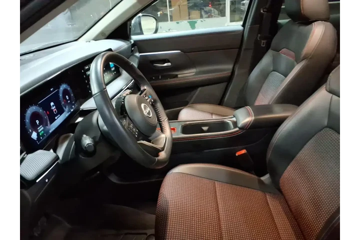 $24823 : Nissan Kicks 2025 AWD SR 4dr image 10