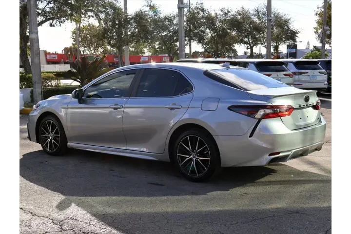 $20990 : Toyota Camry 2024 SE 4dr Sed image 6