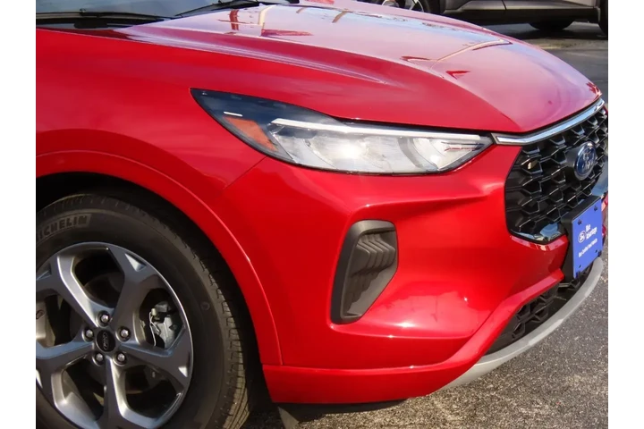 $24999 : Ford Escape 2023 ST-Line 4dr image 6