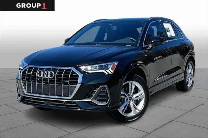 $33498 : Audi Q3 2024 AWD quattro S l image 1