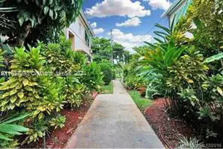 $389000 : Vive en Coral Gable YA...VENTA image 4