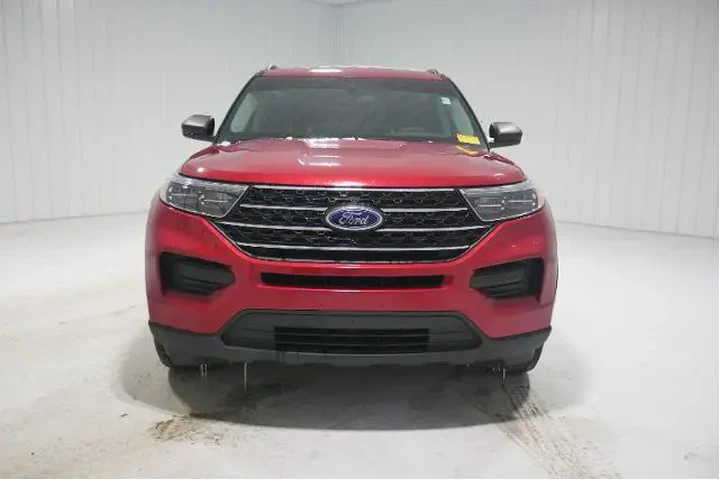 $32500 : Ford Explorer 2023 AWD XLT 4 image 2