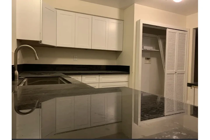 $1450 : 2 Apartamento de dos plantas u image 2