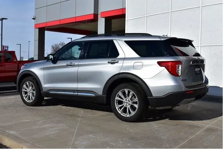 $24856 : Ford Explorer 2020 AWD XLT 4 image 7