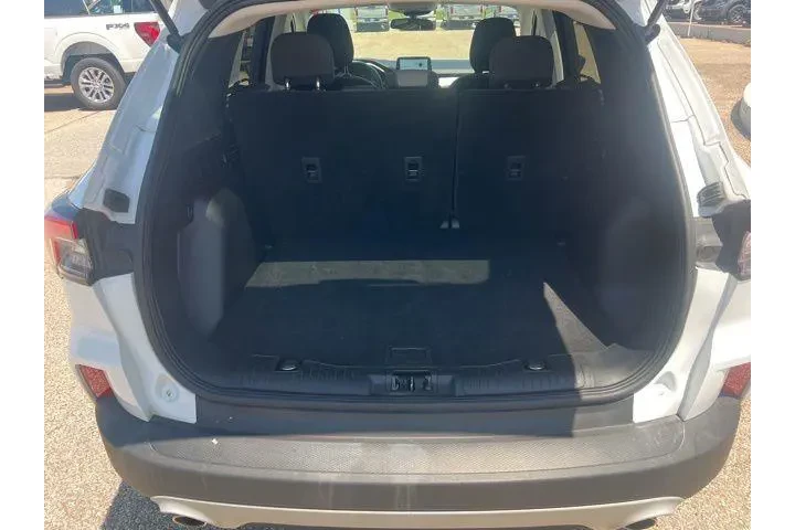 $18995 : Ford Escape 2022 SE 4dr SUV image 9