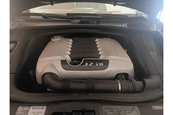$10900 : Porsche Cayenne 2006 AWD 4dr image 5