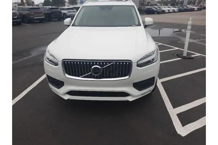 $32322 : Volvo XC90 2022 AWD T6 Momen image 9