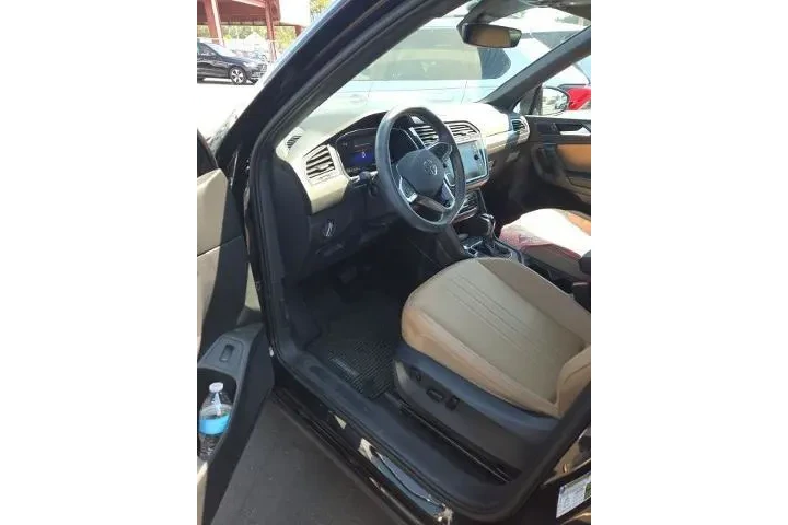 $25930 : Volkswagen Tiguan 2024 SE 4d image 10