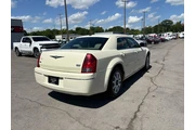 $2980 : 2007 300 4dr Sdn 300 Limited thumbnail