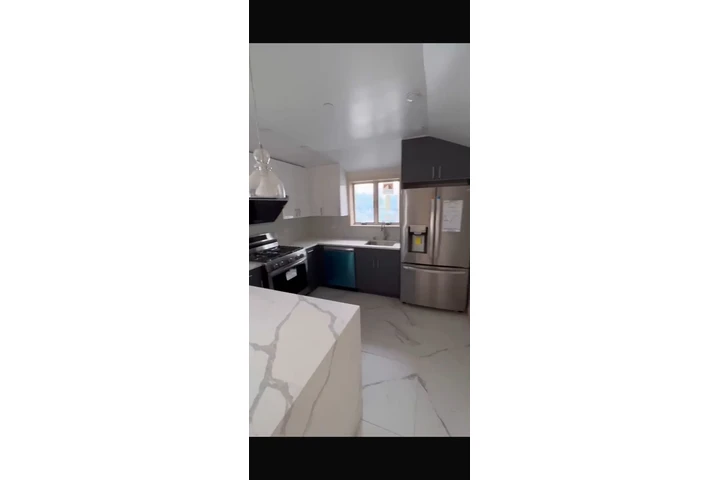 $4900 : BRAND NEW 4 HAB / 3 BAÑOS image 2