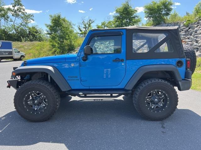 $19998 : PRE-OWNED 2015 JEEP WRANGLER image 4