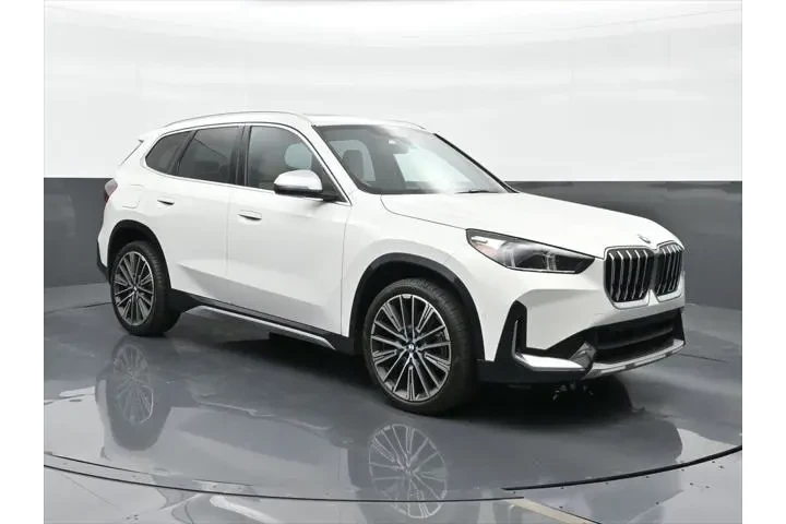 $34891 : BMW X1 2024 AWD xDrive28i 4d image 4