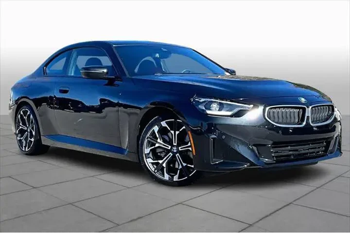 $38955 : BMW 2 Series 2025 AWD 230i x image 3