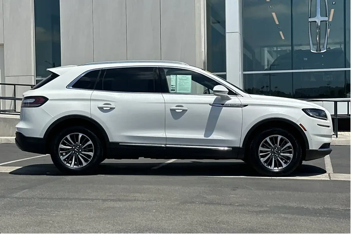 $34900 : Lincoln Nautilus 2022 Reserv image 2